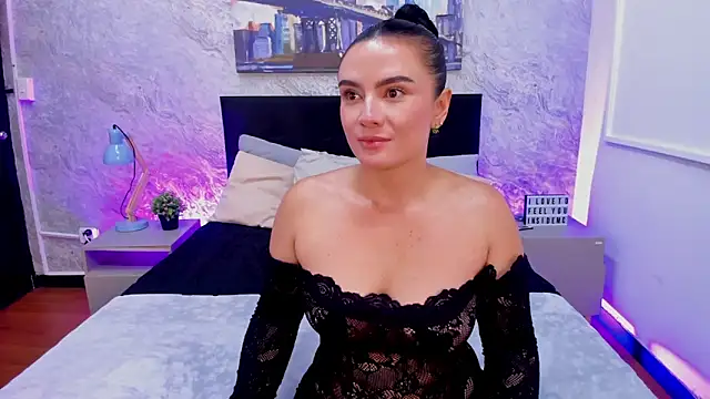 Amaialenss online show from September 24, 2025, 7:17 pm