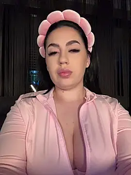 Andrestarr online show from June 15, 2026, 7:05 pm