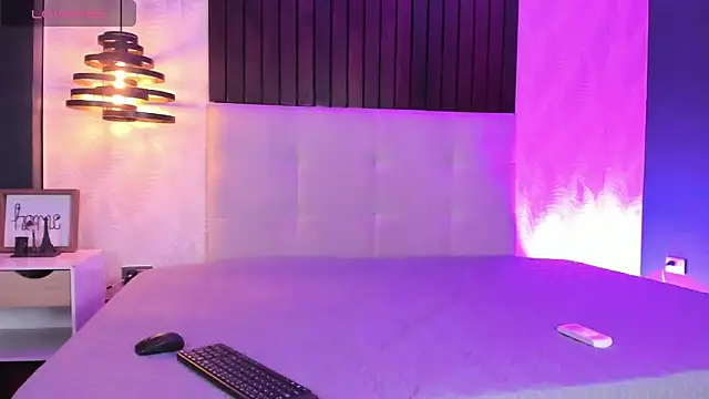 Snapshot of SandroVeyra chatting on September 30, 2025, 8:03 pm SandroVeyra online show from September 30, 2025, 8:03 pm