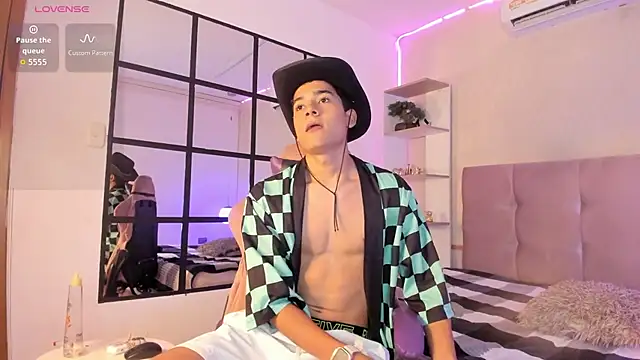 Snapshot of SandroVeyra chatting on October 11, 2025, 3:28 am SandroVeyra online show from October 11, 2025, 3:28 am