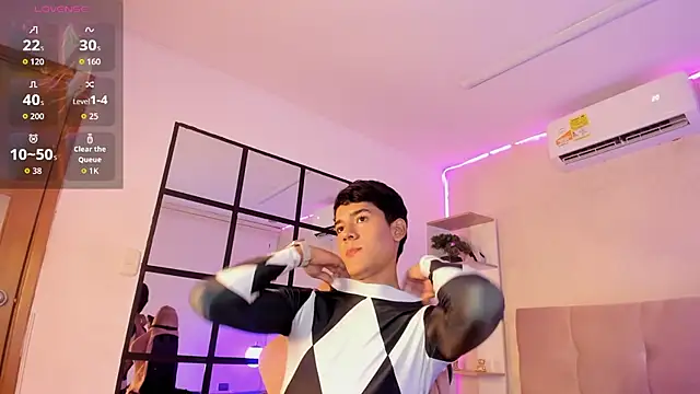 Snapshot of SandroVeyra chatting on October 12, 2025, 3:27 am SandroVeyra online show from October 12, 2025, 3:27 am