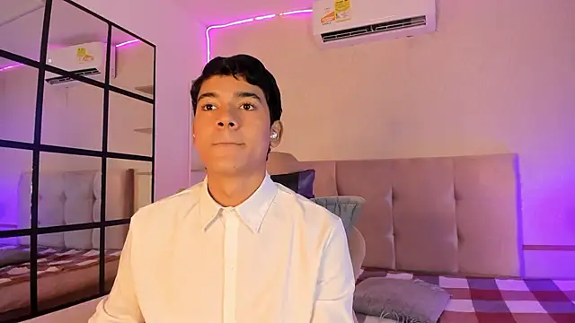 Snapshot of SandroVeyra chatting on October 23, 2025, 4:01 am SandroVeyra online show from October 23, 2025, 4:01 am