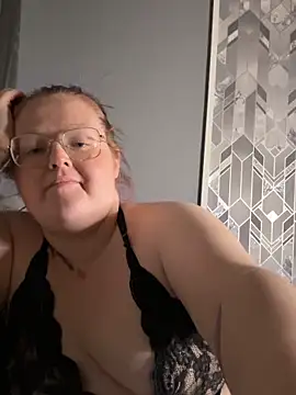 Snapshot of AmberBliss-X chatting on October 11, 2025, 8:07 pm AmberBliss-X online show from October 11, 2025, 8:07 pm