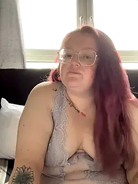 Snapshot of AmberBliss-X chatting on October 14, 2025, 9:21 am AmberBliss-X online show from October 14, 2025, 9:21 am