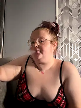 Snapshot of AmberBliss-X chatting on October 15, 2025, 7:36 pm AmberBliss-X online show from October 15, 2025, 7:36 pm