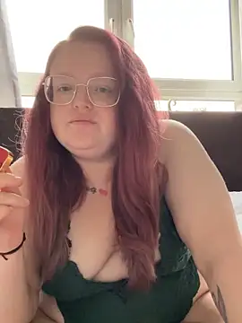 Snapshot of AmberBliss-X chatting on October 19, 2025, 10:27 am AmberBliss-X online show from October 19, 2025, 10:27 am