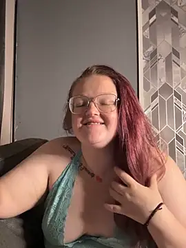 Snapshot of AmberBliss-X chatting on October 19, 2025, 10:32 pm AmberBliss-X online show from October 19, 2025, 10:32 pm