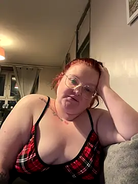 Snapshot of AmberBliss-X chatting on November 9, 2025, 10:41 pm AmberBliss-X online show from November 9, 2025, 10:41 pm