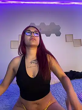 Daliila 11 online show from January 7, 2026, 2:36 am