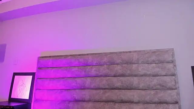 Snapshot of Aliciabloom chatting on October 7, 2025, 12:46 pm Aliciabloom online show from October 7, 2025, 12:46 pm