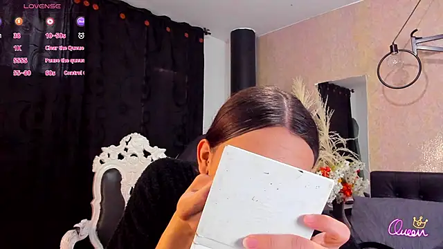 Snapshot of Almaazz chatting on February 25, 2026, 7:34 pm Almaazz online show from February 25, 2026, 7:34 pm