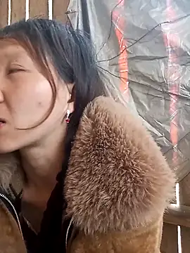 bonnie-00 online show from December 4, 2025, 4:11 am