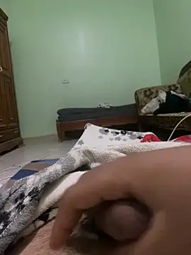 ali  ali210 online show from October 3, 2025, 1:30 pm