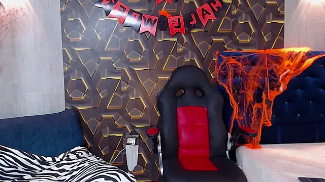 Snapshot of fire_drako_ chatting on November 4, 2025, 3:33 pm fire drako online show from November 4, 2025, 3:33 pm