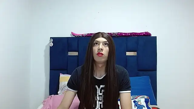 PinkLuna LolaBloom online show from February 1, 2026, 1:59 am