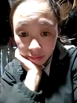 lyuyenkk online show from October 7, 2025, 6:43 am