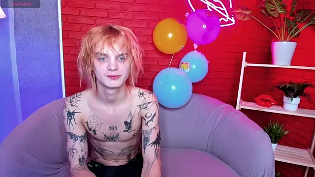 Snapshot of ArchiehalI chatting on September 29, 2025, 8:35 pm ArchiehalI online show from September 29, 2025, 8:35 pm