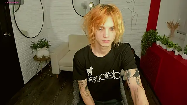 Snapshot of ArchiehalI chatting on October 12, 2025, 8:30 pm ArchiehalI online show from October 12, 2025, 8:30 pm