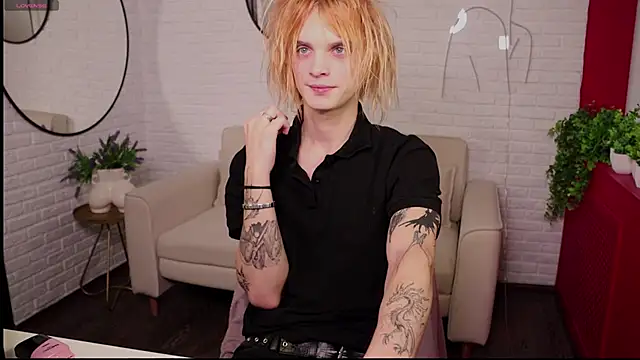 Snapshot of ArchiehalI chatting on October 15, 2025, 8:09 pm ArchiehalI online show from October 15, 2025, 8:09 pm