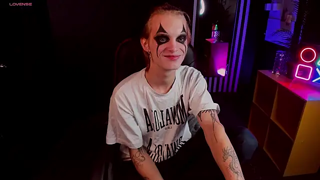 Snapshot of ArchiehalI chatting on October 16, 2025, 9:27 pm ArchiehalI online show from October 16, 2025, 9:27 pm