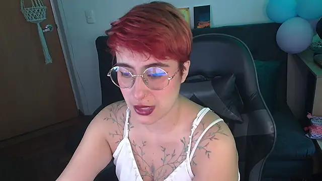 Miacatsito3 online show from November 22, 2025, 8:52 pm