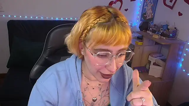 Miacatsito3 online show from June 19, 2026, 1:43 am