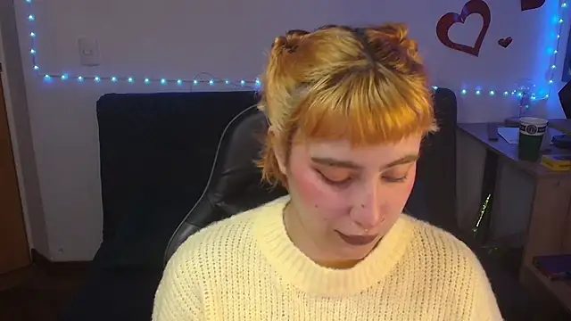 Miacatsito3 online show from June 24, 2026, 2:43 am