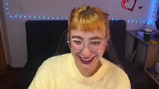 Miacatsito3 online show from June 24, 2026, 9:03 pm