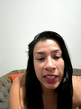 johii28 online show from September 13, 2025, 3:39 am