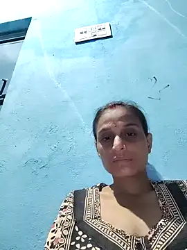 Hot-Jiyaa online show from October 5, 2025, 3:32 pm