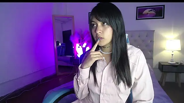 Snapshot of KiraKay_Sc chatting on September 12, 2025, 6:24 am KiraKay Sc online show from September 12, 2025, 6:24 am