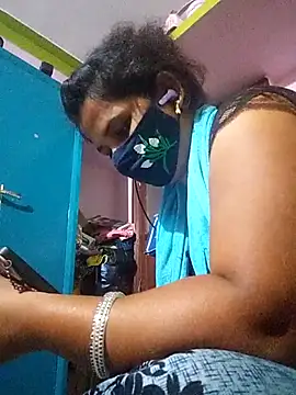 TAMI KAYAL online show from November 11, 2025, 10:21 pm