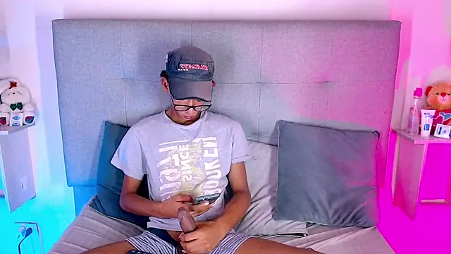 Billie Turner  online show from September 24, 2025, 11:46 am