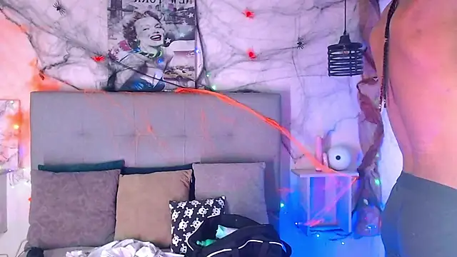 Billie Turner  online show from October 29, 2025, 4:15 am