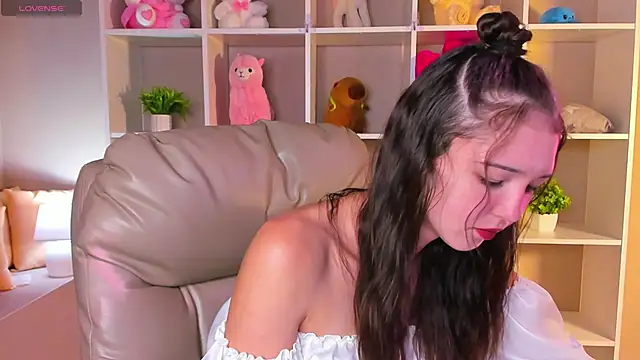 Amanda Reedd online show from September 16, 2025, 8:26 am