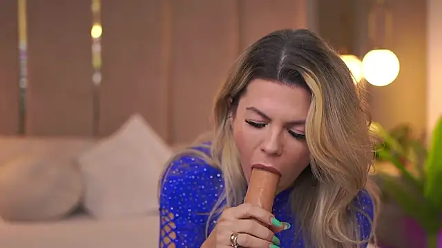 CamilaStarr online show from February 12, 2026, 7:42 pm