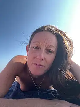 Snapshot of Kristinatreize chatting on October 12, 2025, 9:41 am Kristinatreize online show from October 12, 2025, 9:41 am