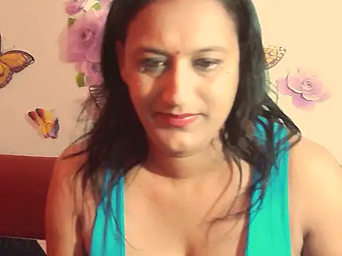 Snapshot of Indiansexyboobs18 chatting on October 13, 2025, 9:42 am Indiansexyboobs18 online show from October 13, 2025, 9:42 am