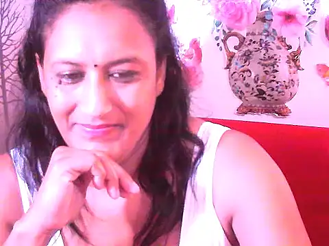 Snapshot of Indiansexyboobs18 chatting on October 28, 2025, 9:13 am Indiansexyboobs18 online show from October 28, 2025, 9:13 am