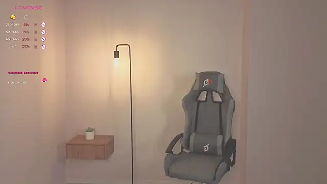 Frences Eyes online show from October 12, 2025, 12:59 pm