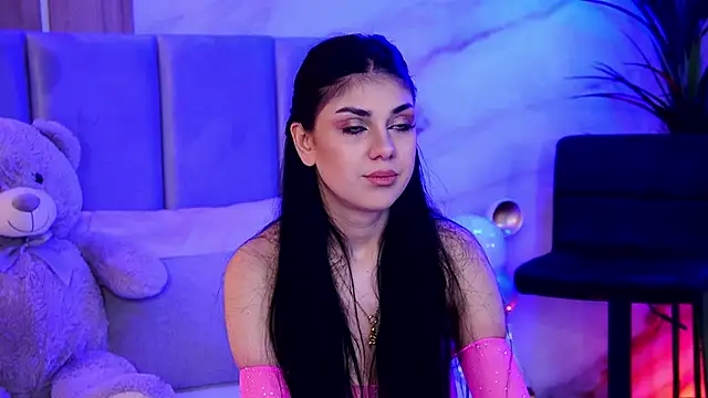 ZaraCapri online show from October 26, 2025, 7:47 am