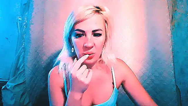 Snapshot of EmmaCat_ chatting on September 17, 2025, 5:20 am EmmaCat  online show from September 17, 2025, 5:20 am