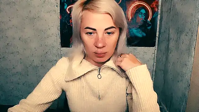 Snapshot of EmmaCat_ chatting on October 22, 2025, 5:19 am EmmaCat  online show from October 22, 2025, 5:19 am