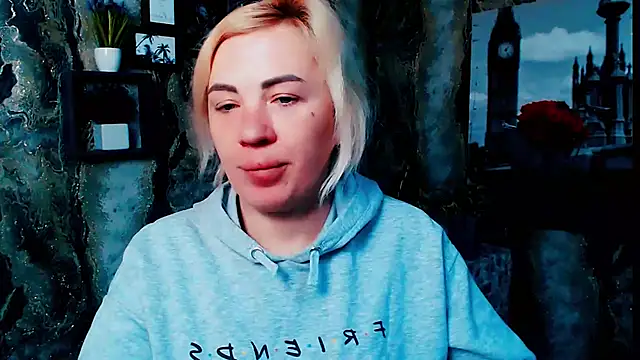 EmmaCat  online show from February 28, 2026, 6:03 am