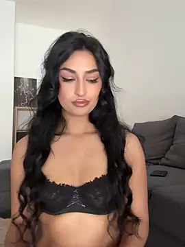 Snapshot of Mia_spicyy chatting on June 13, 2026, 8:34 am Mia spicyy online show from June 13, 2026, 8:34 am