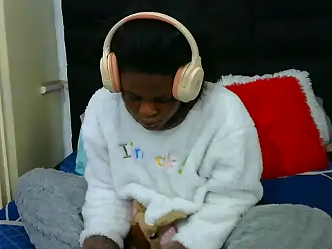 BlondieBitch online show from July 11, 2026, 4:37 am