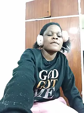 BlondieBitch online show from July 17, 2026, 6:20 am