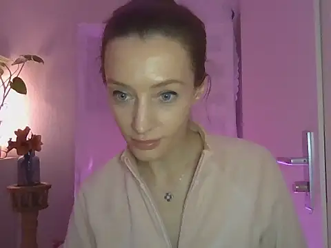 Lasirra online show from November 30, 2025, 9:52 pm