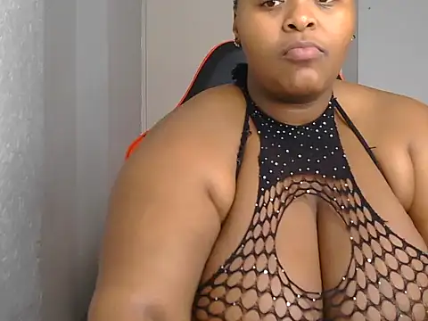BubblyRouxyXXxx online show from September 15, 2025, 4:45 am