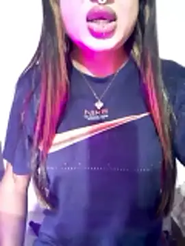 Cutie-Whiskey1 online show from December 17, 2025, 7:42 pm